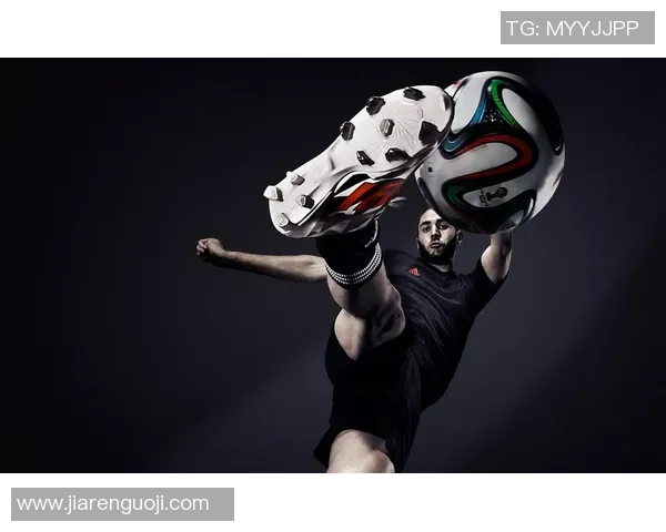 足球明星的日常生活瞬间揭秘展现他们场外的真实风采与个性魅力